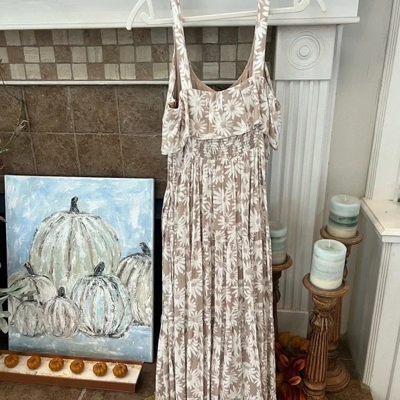NWT Paige Tevin Boho Floral Maxi Dress Parchment m - Picture 7 of 8